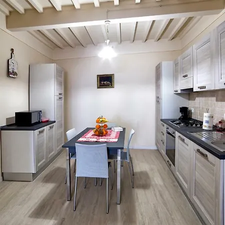 Il Tulipano Apartment *